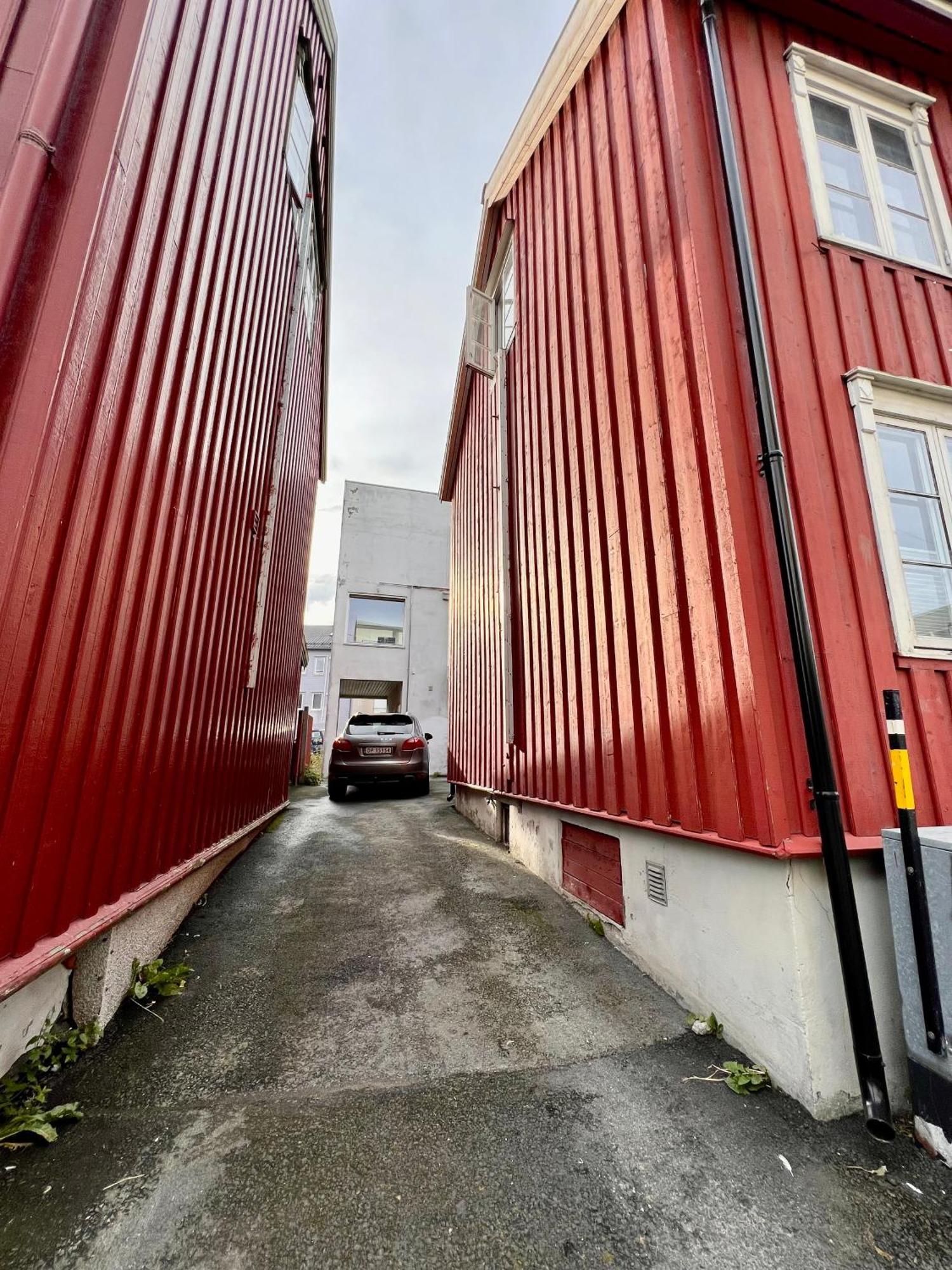 Arctic Homes - Red Polar House Tromsø Kültér fotó